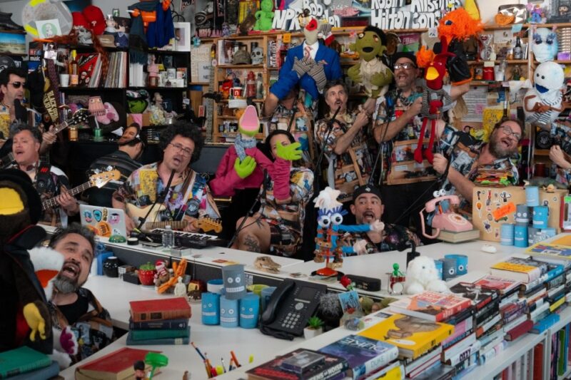 31 Minutos y el fenómeno Tiny Desk: Cómo un escritorio se convirtió en un escenario global